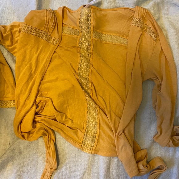 Wrap Top - Picture 3 of 4